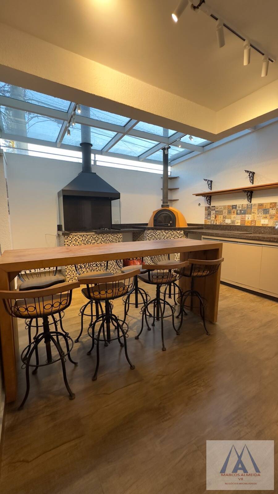 Casa para alugar com 4 quartos, 180m² - Foto 15
