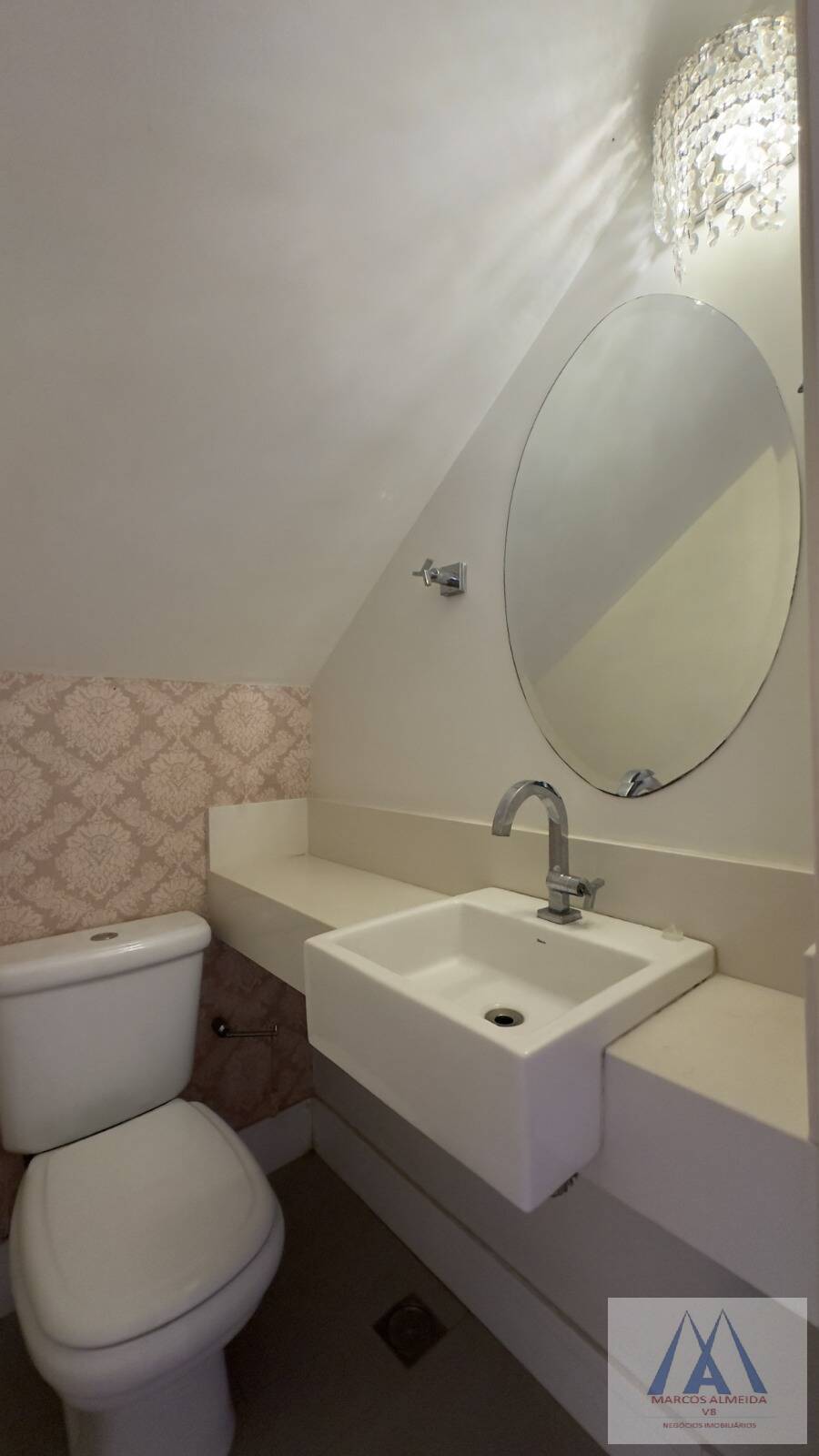 Casa para alugar com 4 quartos, 180m² - Foto 11