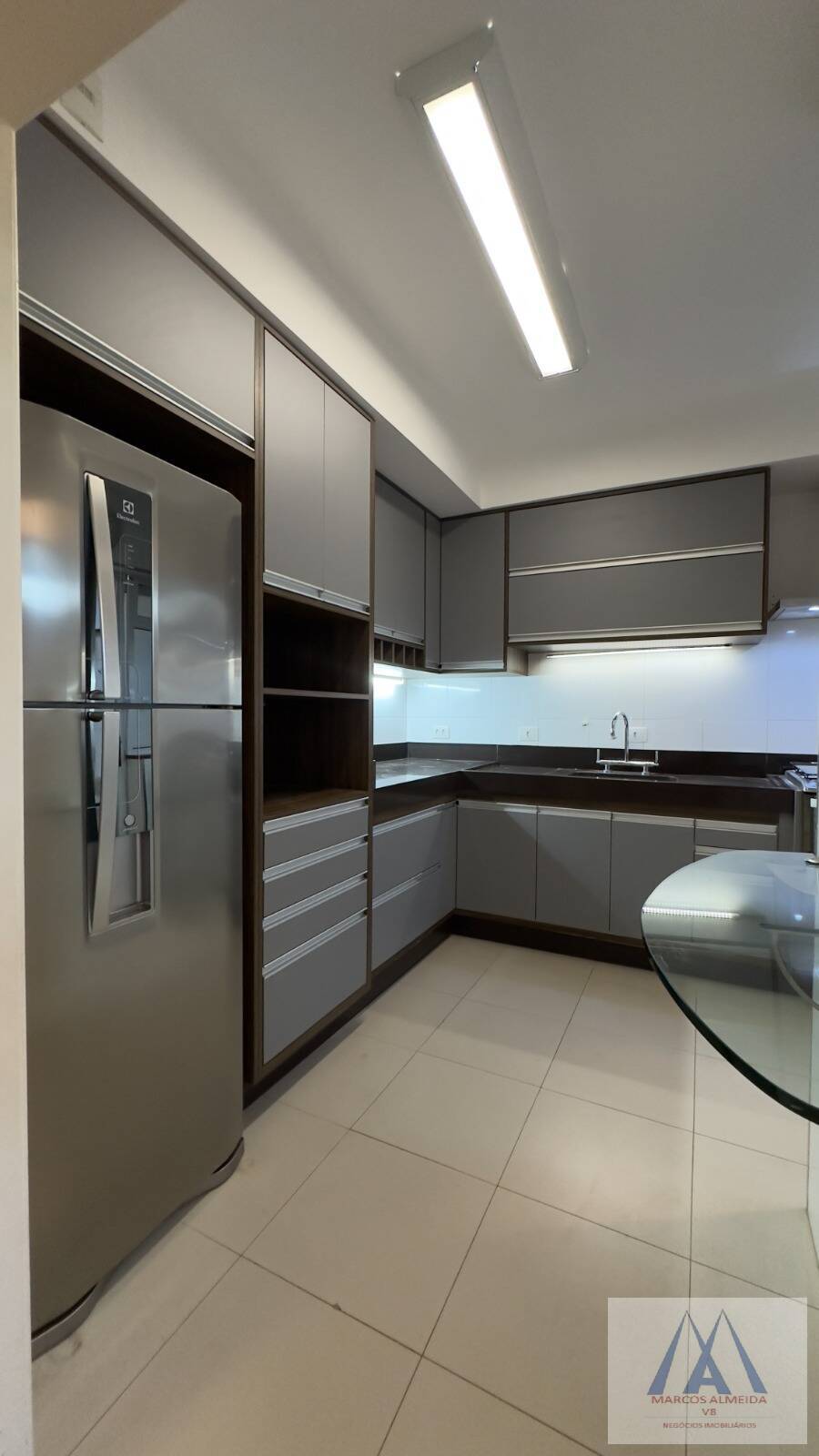 Casa para alugar com 4 quartos, 180m² - Foto 3