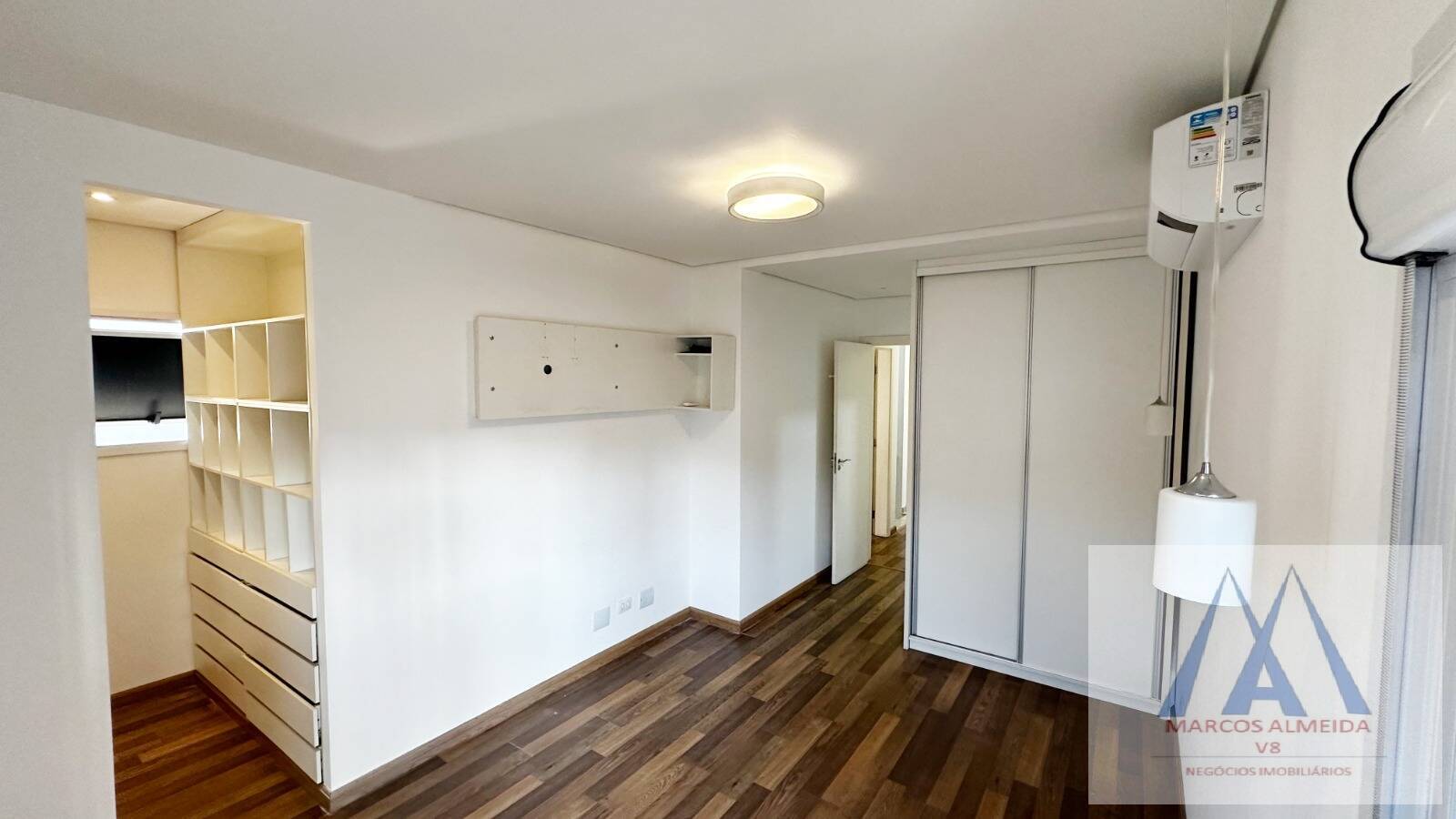 Casa para alugar com 4 quartos, 180m² - Foto 2