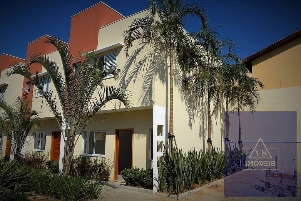 Casa de Condomínio para alugar com 3 quartos, 87m² - Foto 2