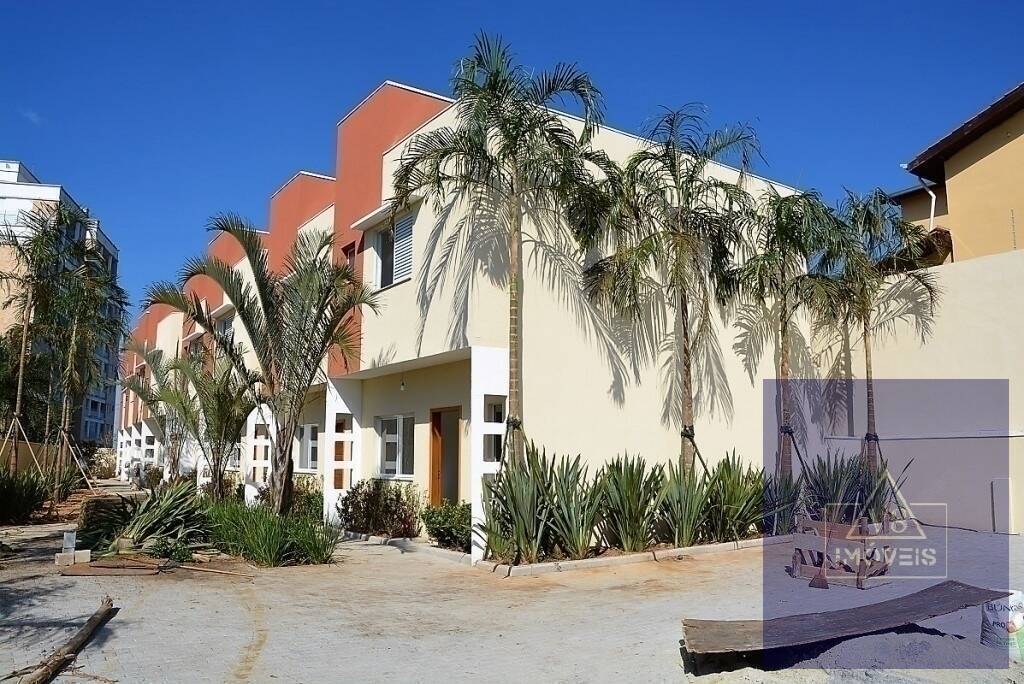 Casa de Condomínio para alugar com 3 quartos, 87m² - Foto 1