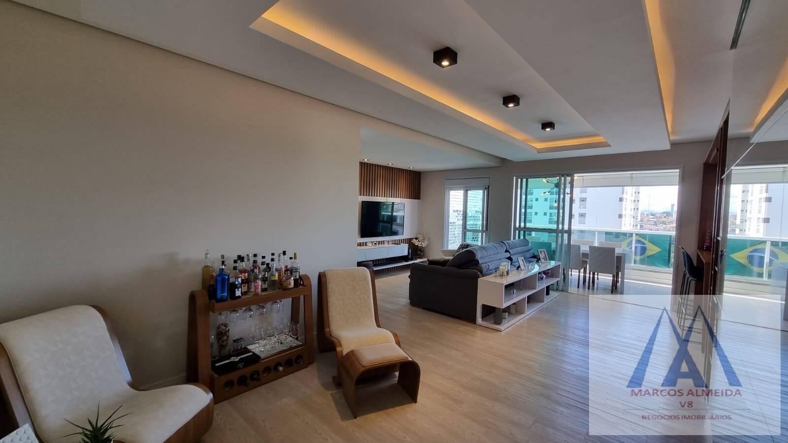 Apartamento, 3 quartos, 133 m² - Foto 2