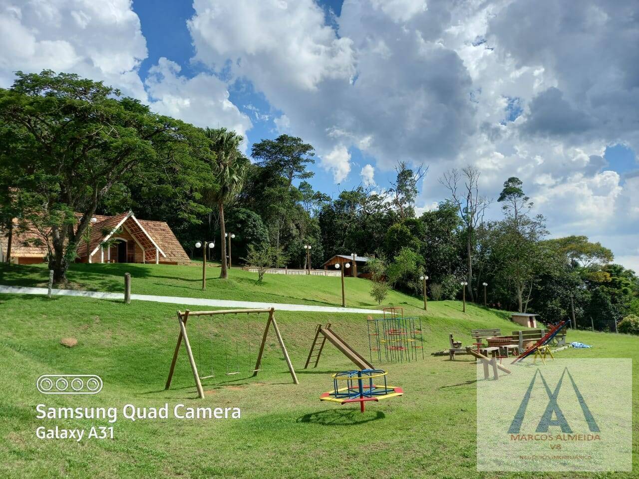 Sítio à venda com 2 quartos, 14000m² - Foto 18