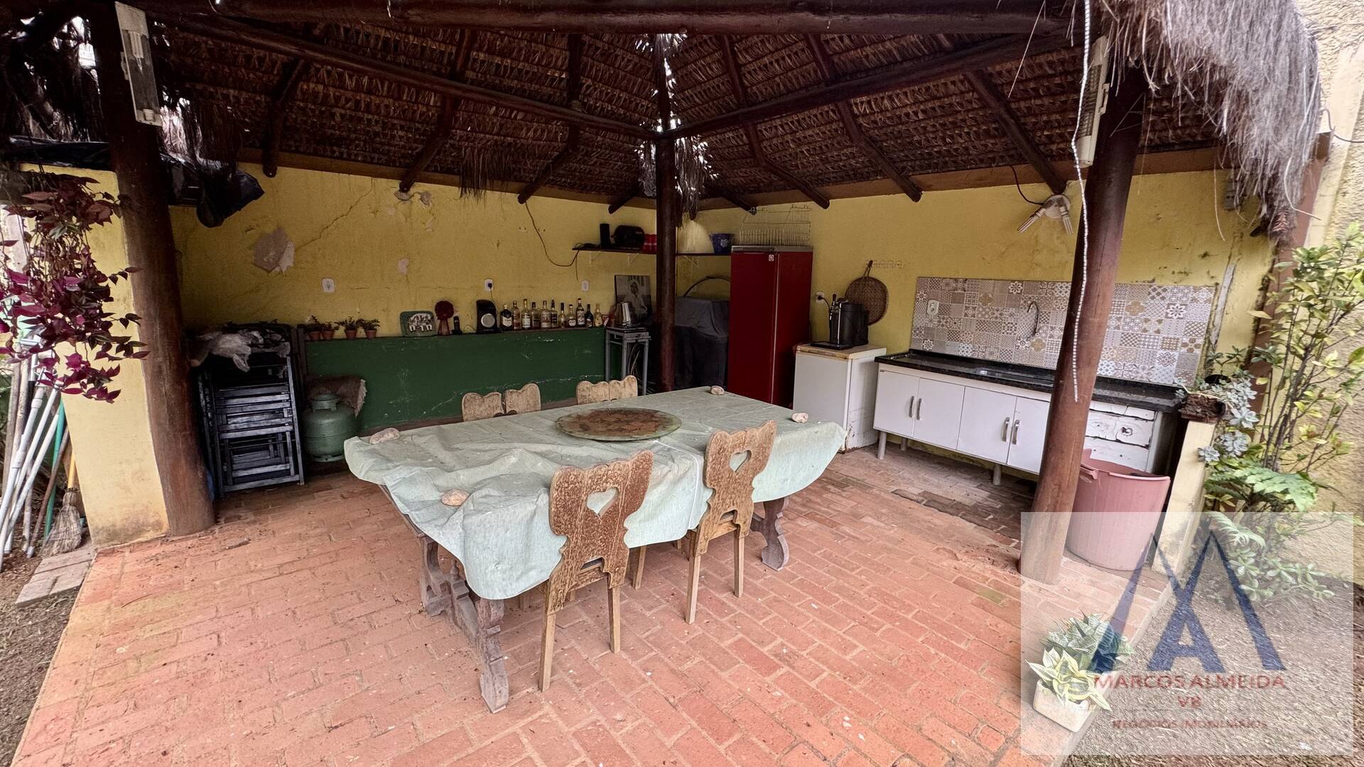 Casa à venda com 4 quartos, 380m² - Foto 4