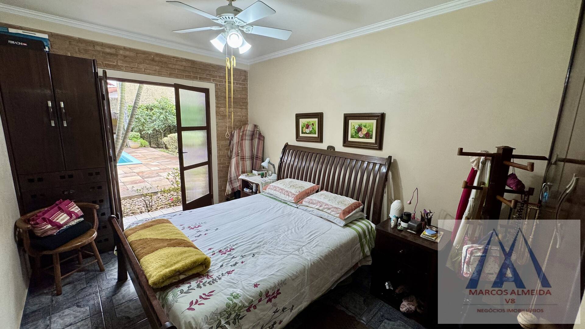 Casa à venda com 4 quartos, 380m² - Foto 9