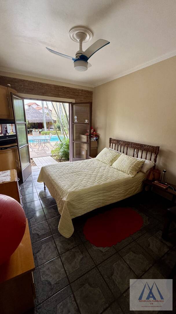 Casa à venda com 4 quartos, 380m² - Foto 14