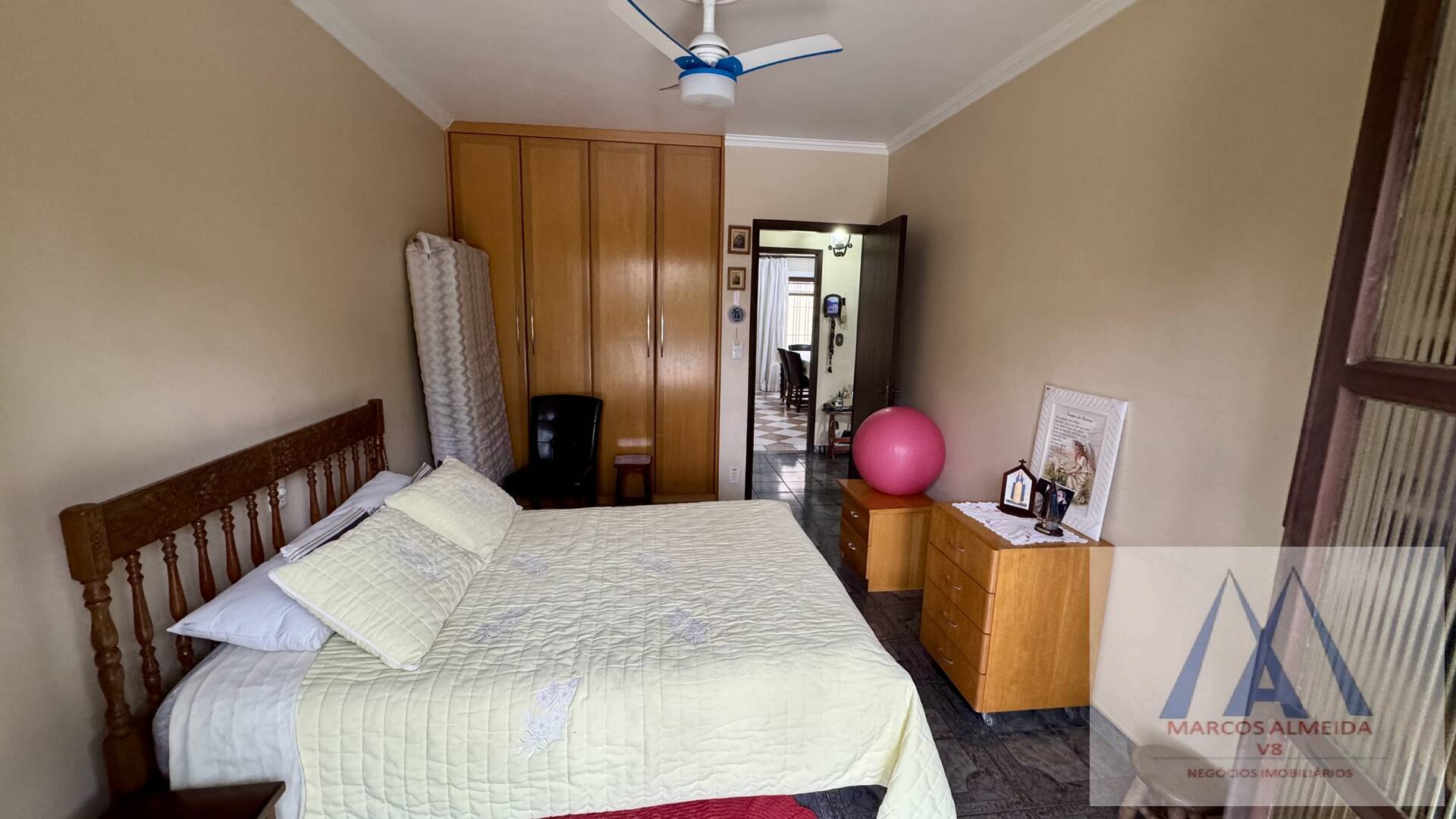 Casa à venda com 4 quartos, 380m² - Foto 16