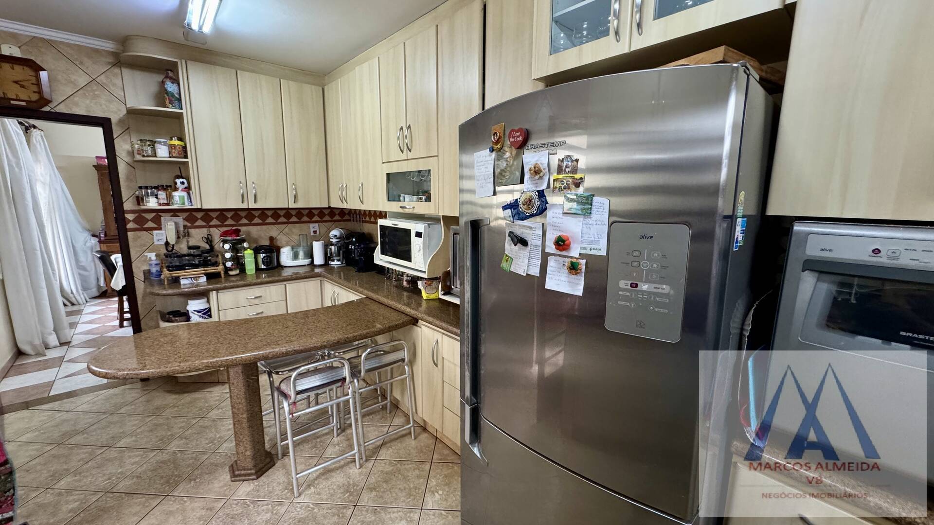 Casa à venda com 4 quartos, 380m² - Foto 17