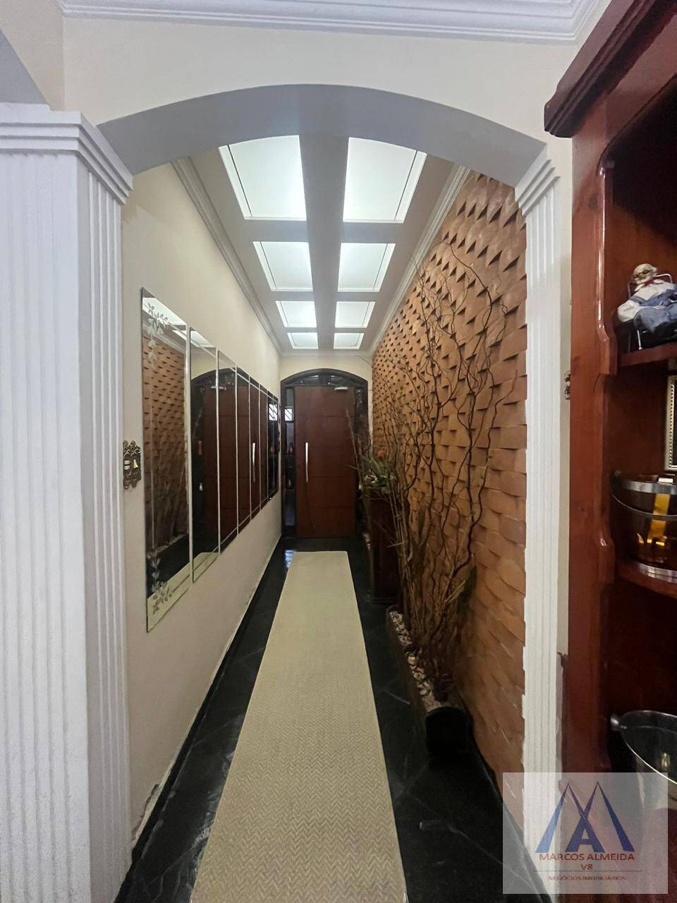 Casa à venda com 3 quartos, 215m² - Foto 3