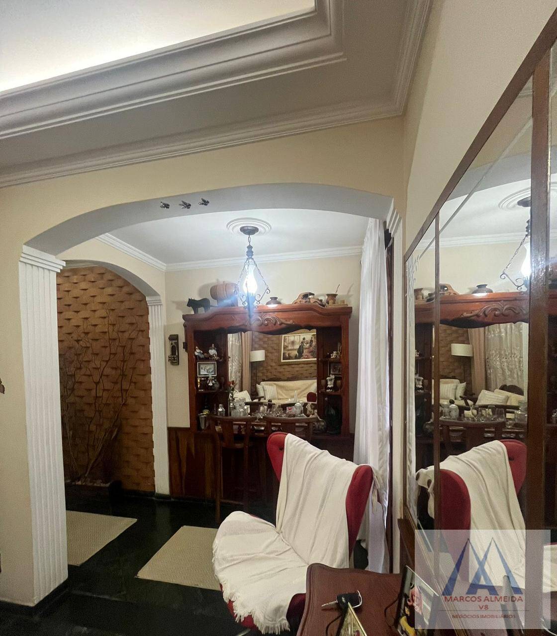 Casa à venda com 3 quartos, 215m² - Foto 5