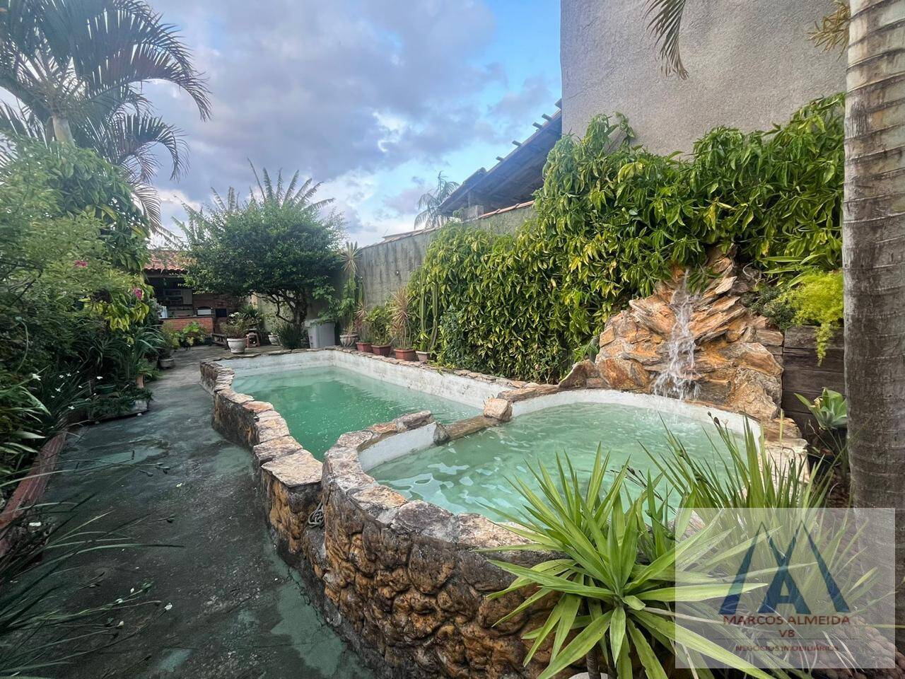 Casa à venda com 3 quartos, 215m² - Foto 12