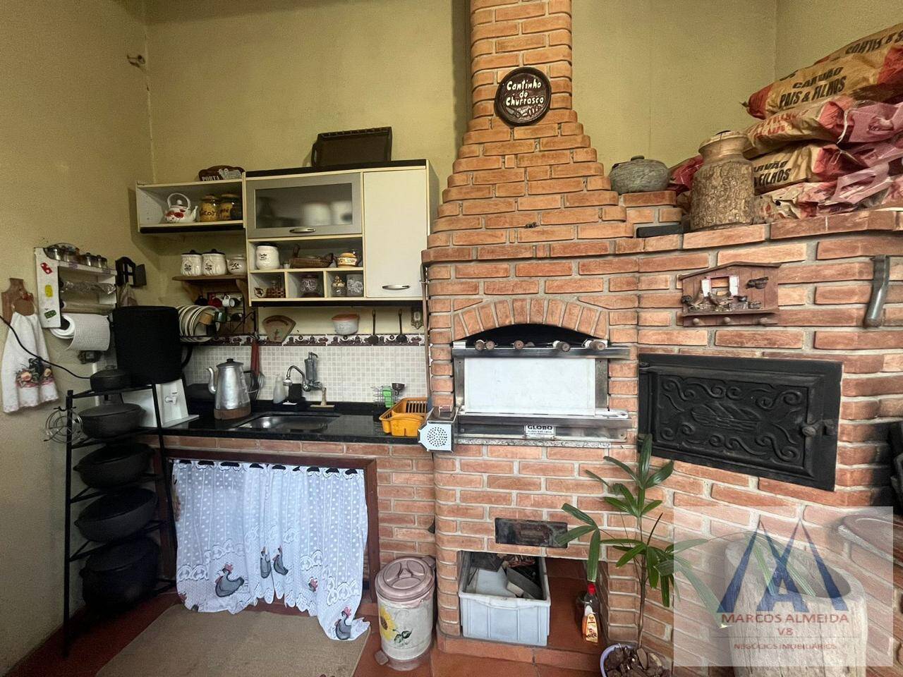 Casa à venda com 3 quartos, 215m² - Foto 11