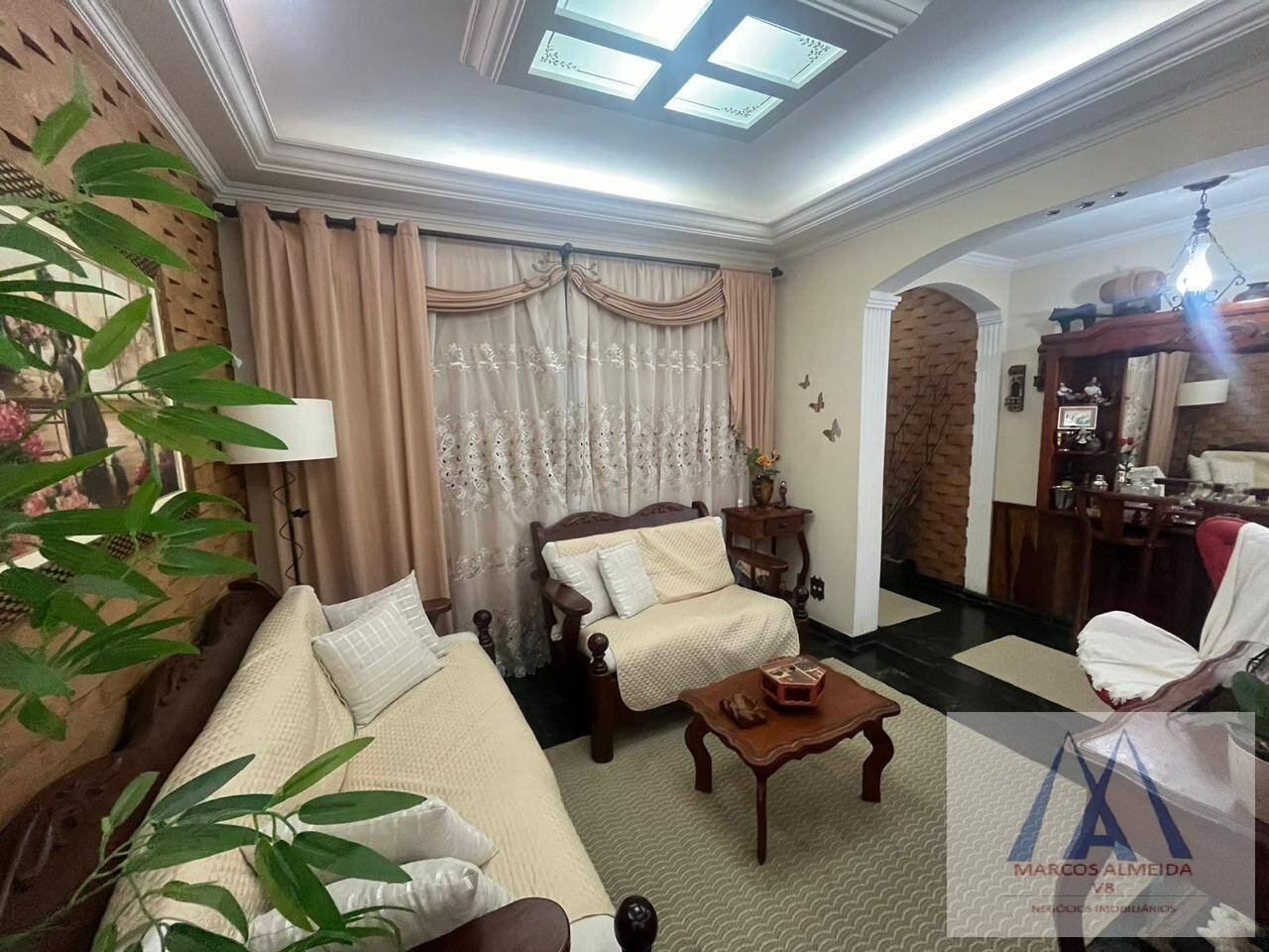 Casa à venda com 3 quartos, 215m² - Foto 18