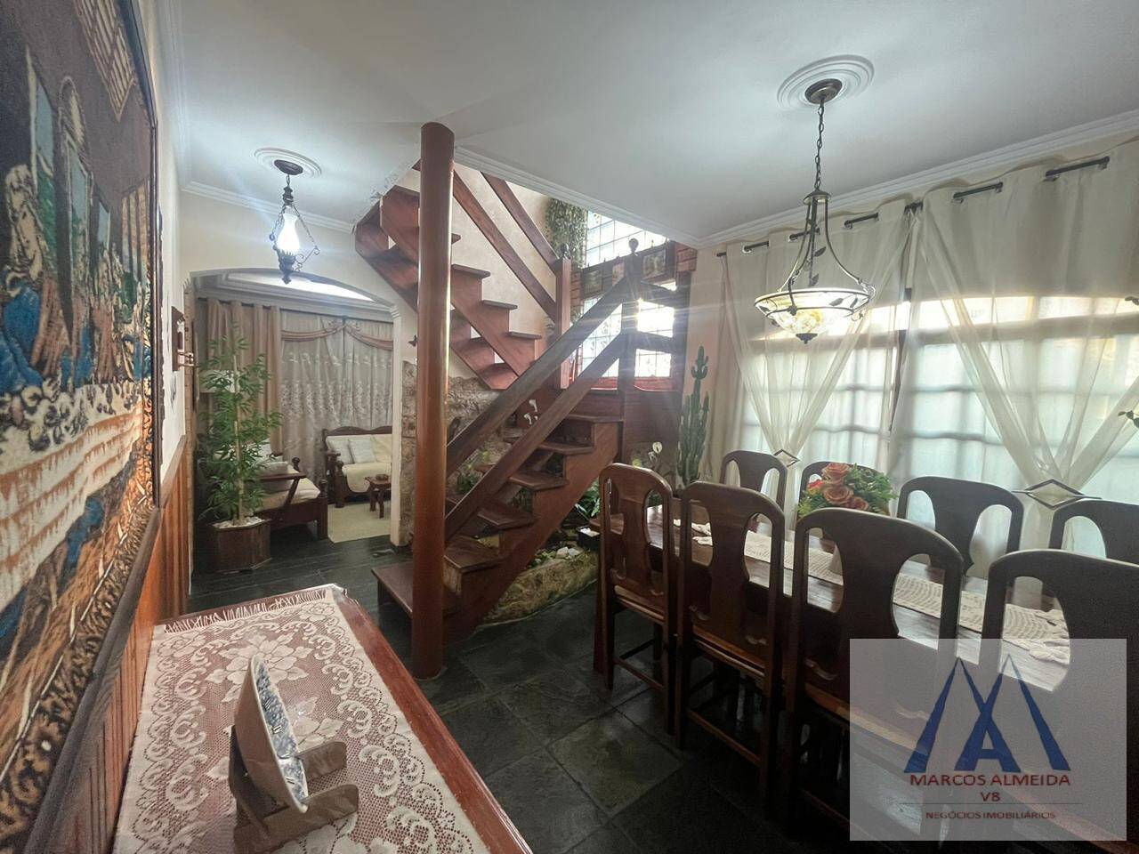Casa à venda com 3 quartos, 215m² - Foto 20