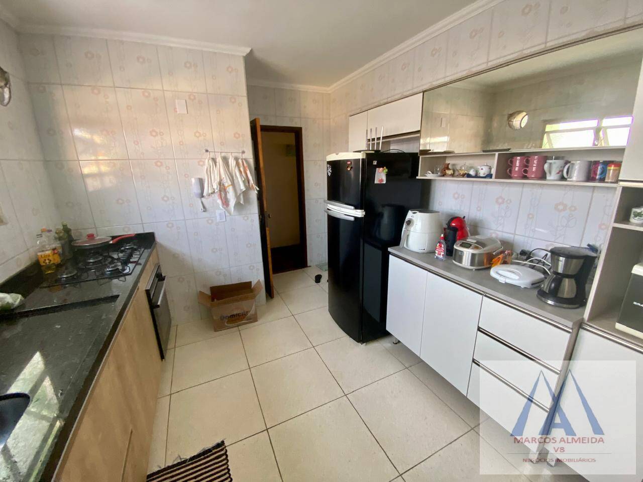 Apartamento à venda com 3 quartos, 150m² - Foto 4