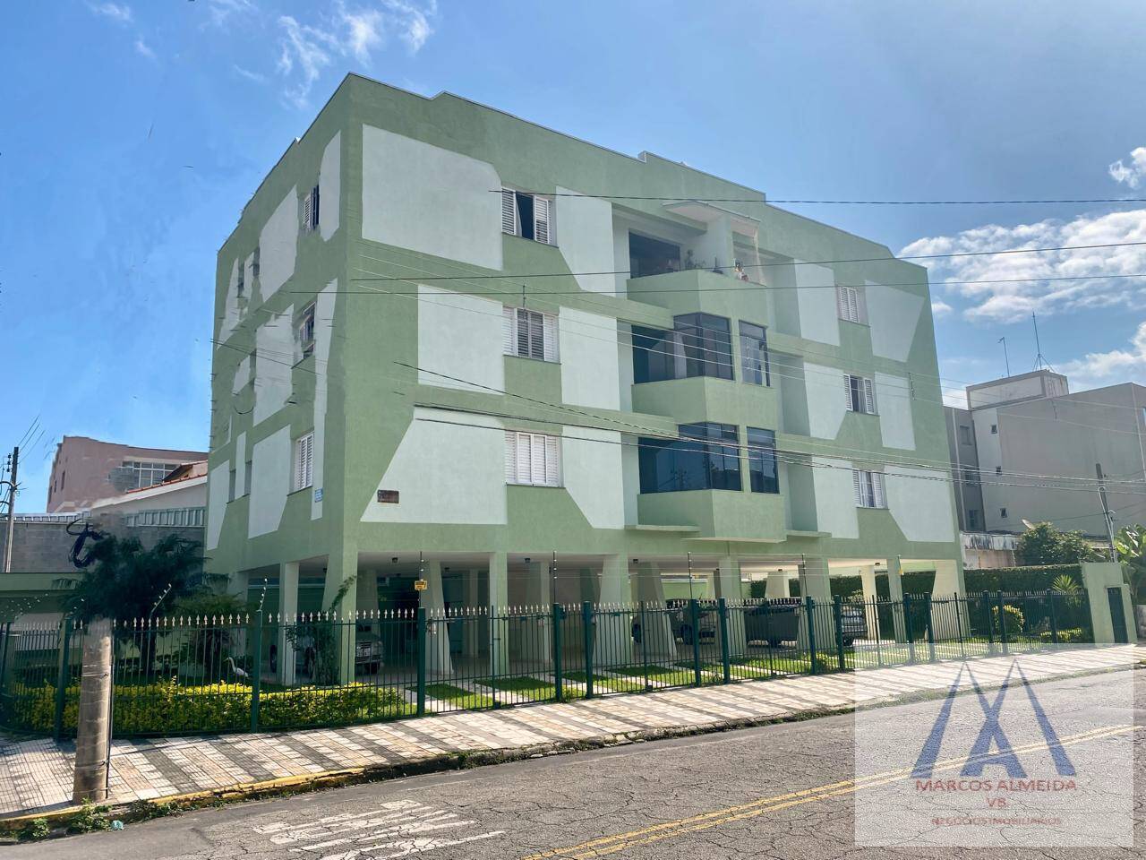 Apartamento à venda com 3 quartos, 150m² - Foto 25