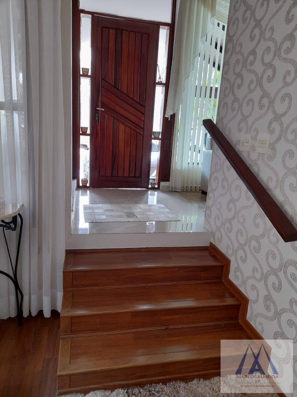 Casa de Condomínio à venda com 3 quartos, 194m² - Foto 3