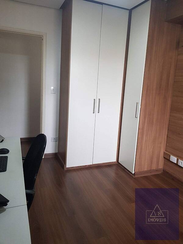 Apartamento à venda com 2 quartos, 70m² - Foto 2
