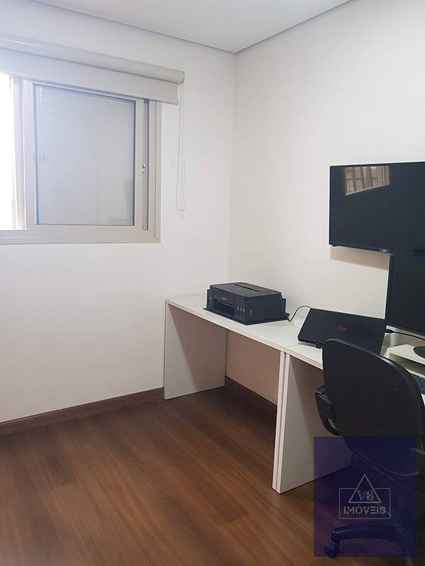 Apartamento à venda com 2 quartos, 70m² - Foto 3