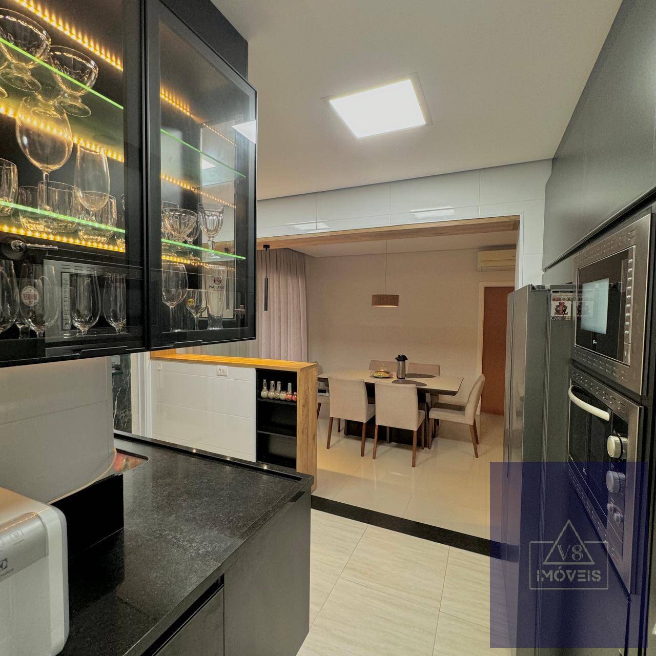 Apartamento à venda com 4 quartos, 133m² - Foto 9
