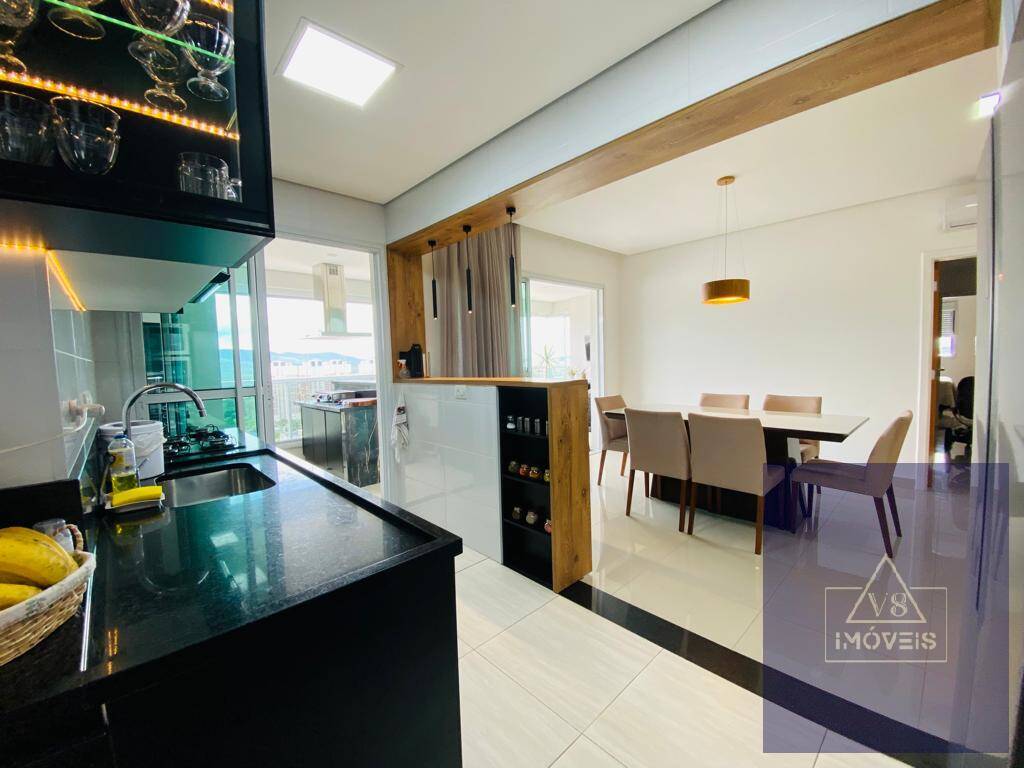 Apartamento à venda com 4 quartos, 133m² - Foto 29
