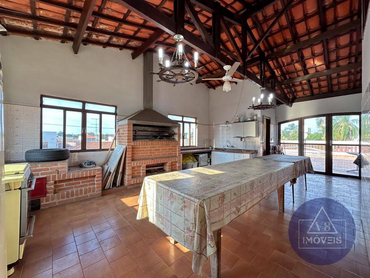 Casa à venda com 4 quartos, 285m² - Foto 18